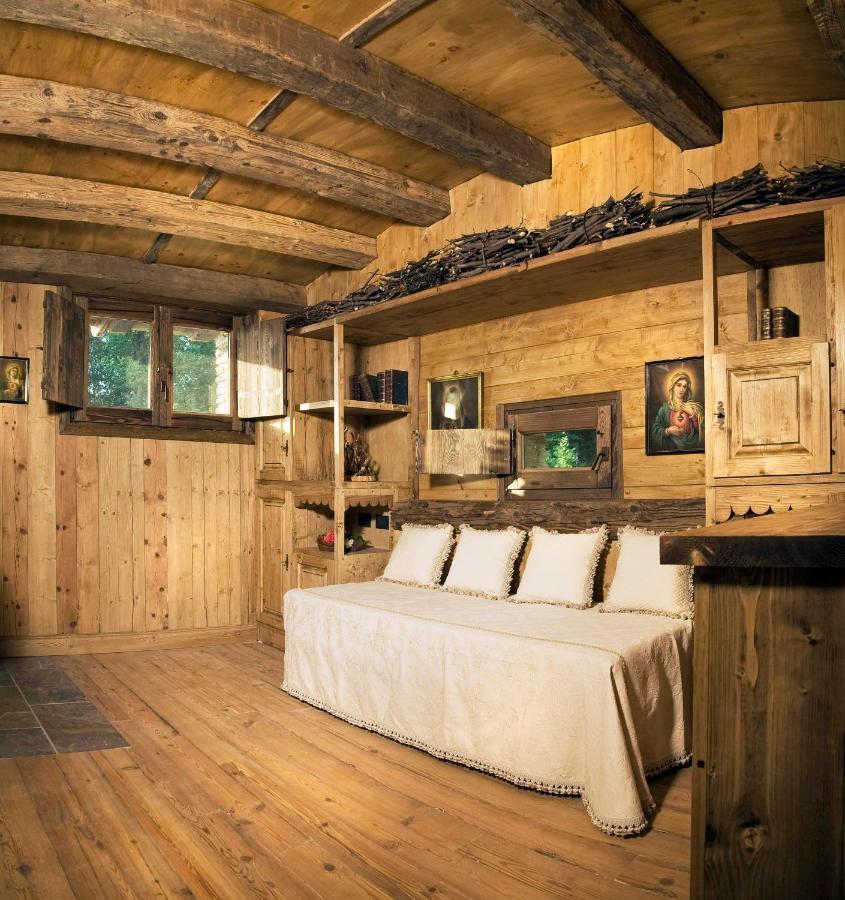 Chalet Euthalia Restaurant & Suites San Giacomo  Exteriör bild